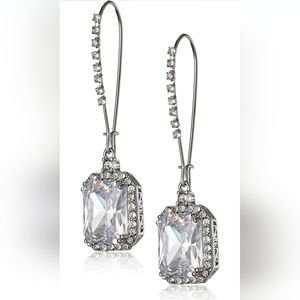 🌟SOLD🌟Betsey Johnson Drop Earrings-BNWOT